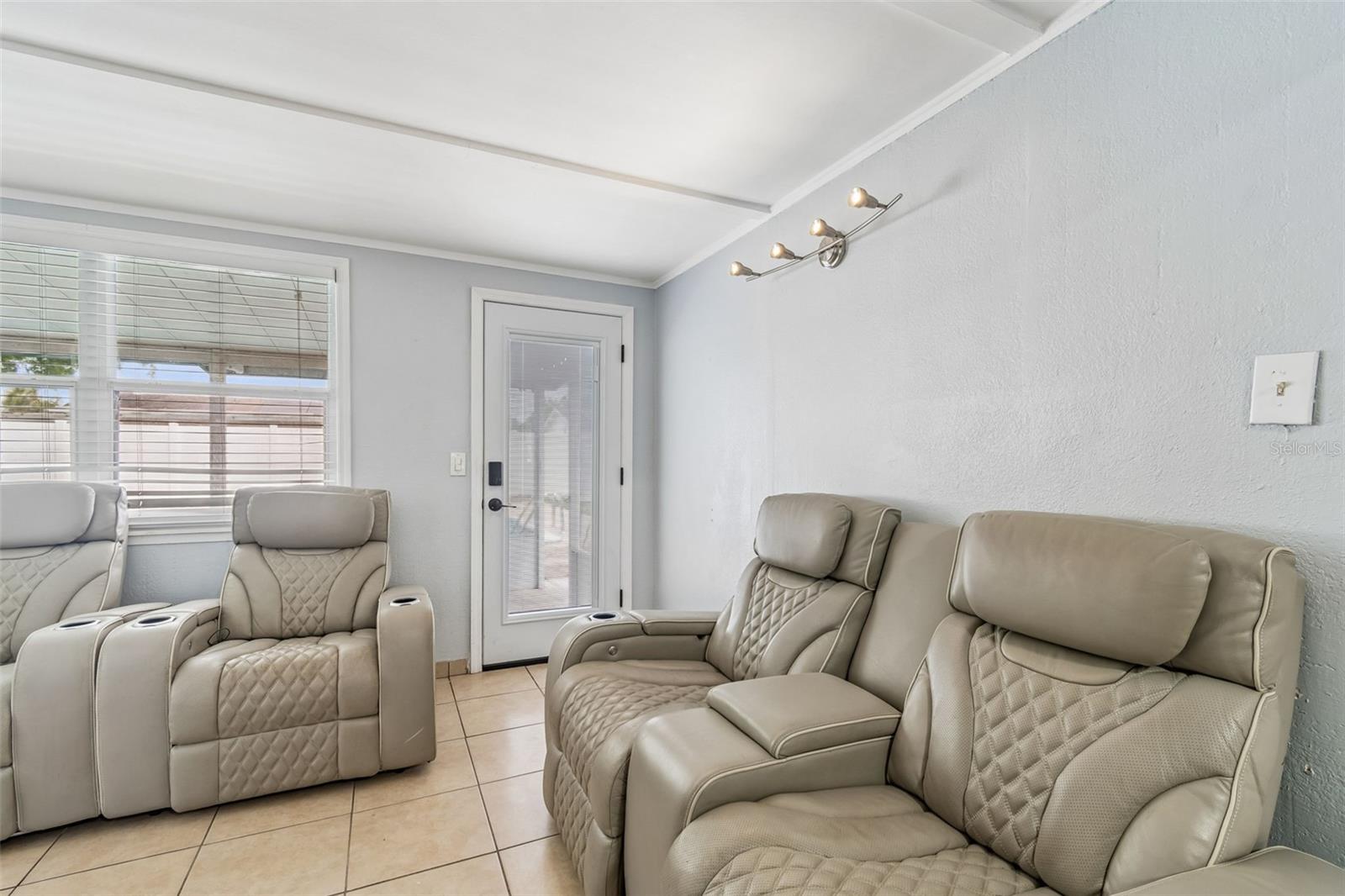 7705 JACKSON SPRINGS RD, TAMPA, FL, 33615