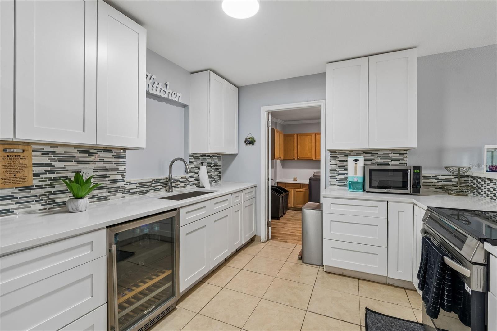 7705 JACKSON SPRINGS RD, TAMPA, FL, 33615