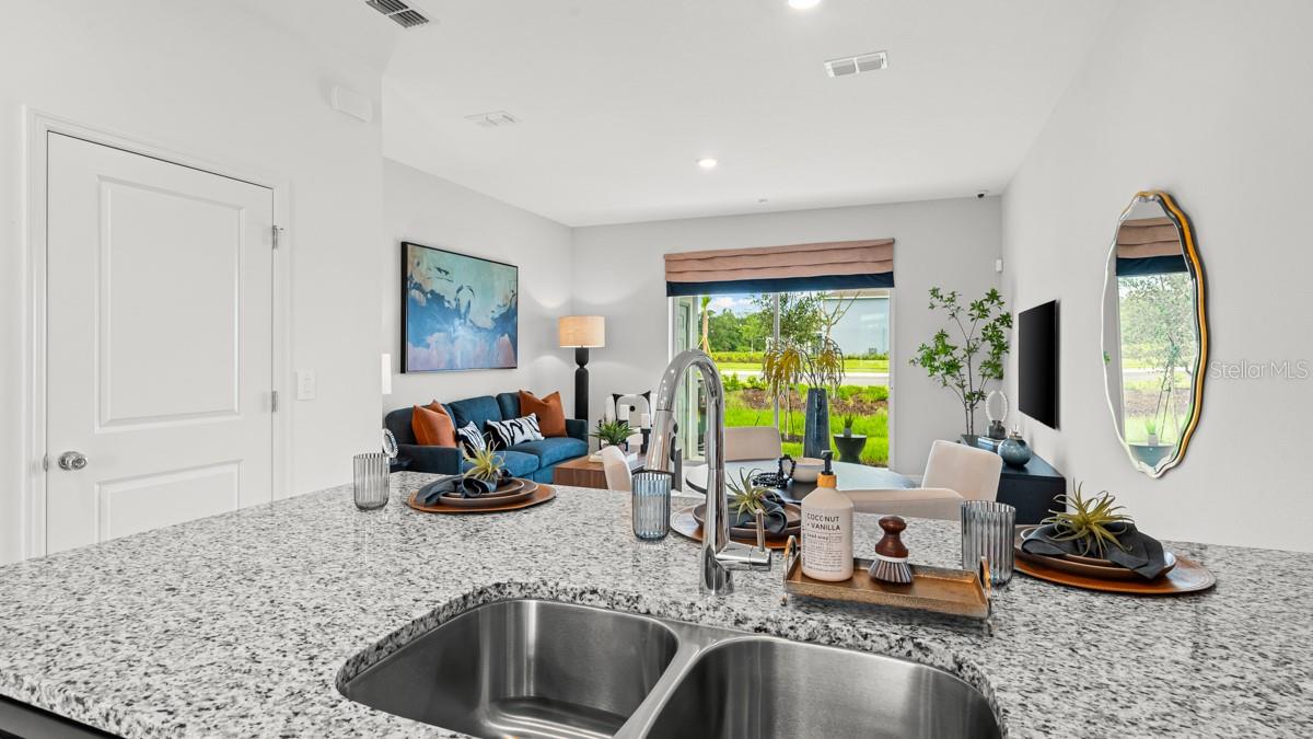 2898 SKYLINE LOOP, KISSIMMEE, FL, 34758