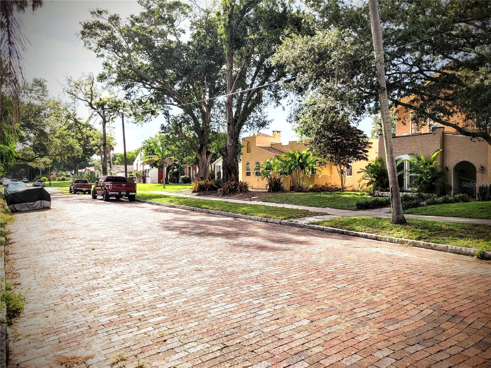 3720 3RD AVE N, ST PETERSBURG, FL, 33713