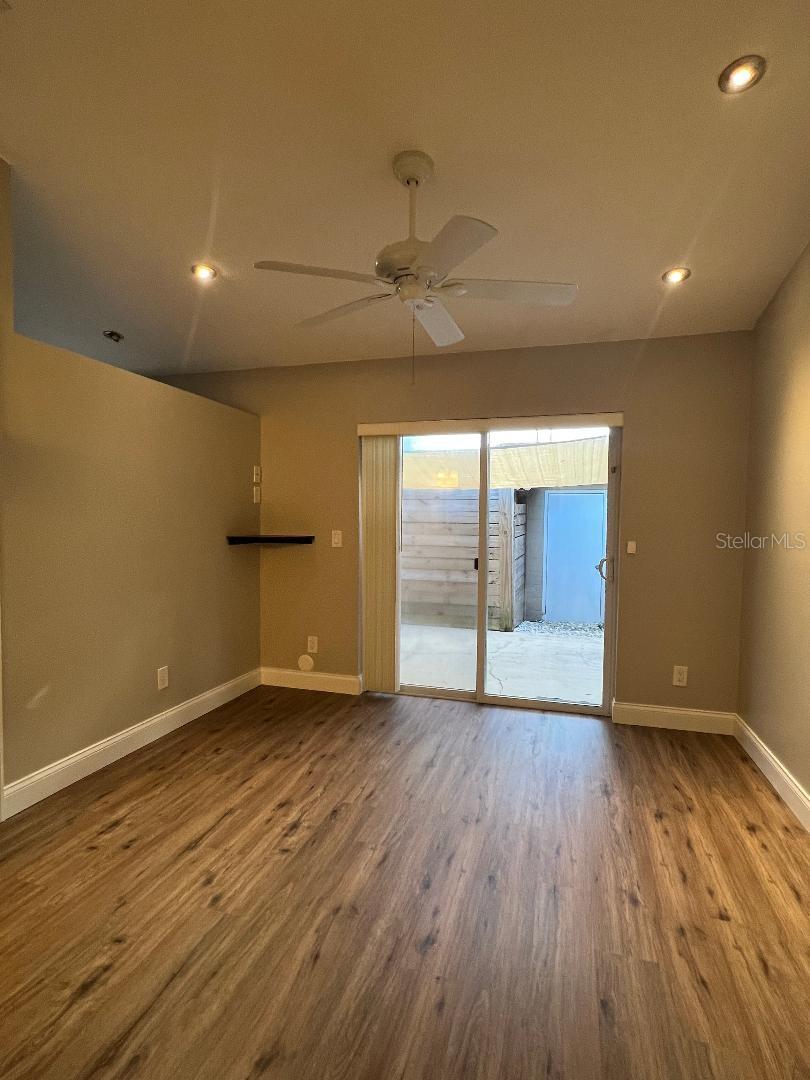 270 E LAKE AVE, LONGWOOD, FL, 32750