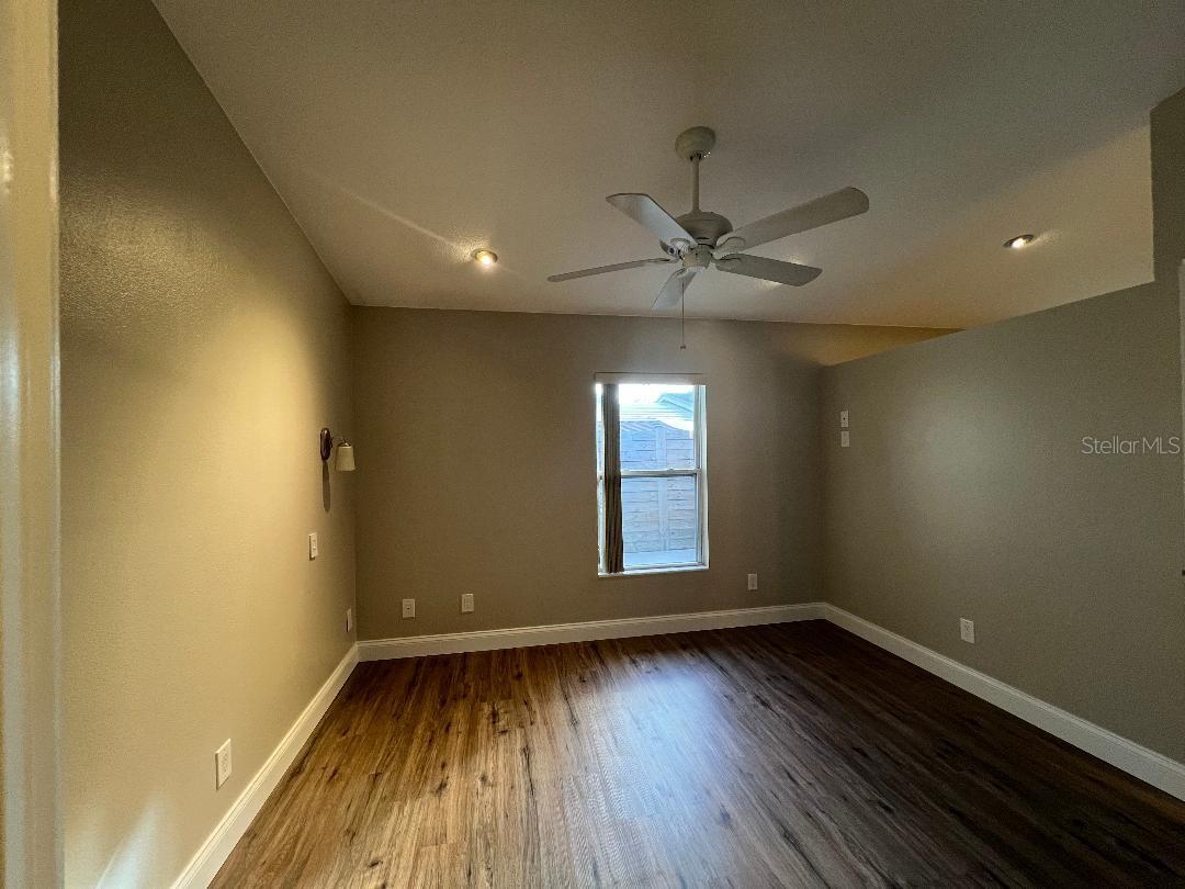 270 E LAKE AVE, LONGWOOD, FL, 32750