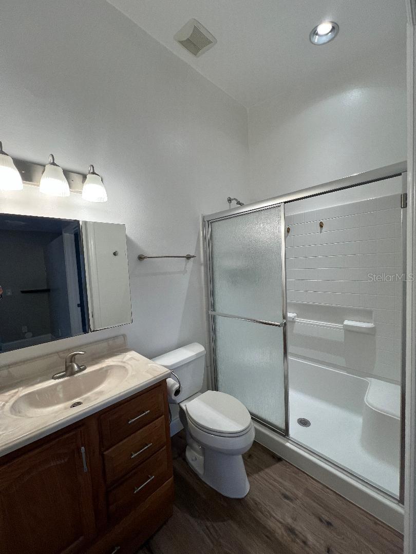 270 E LAKE AVE, LONGWOOD, FL, 32750