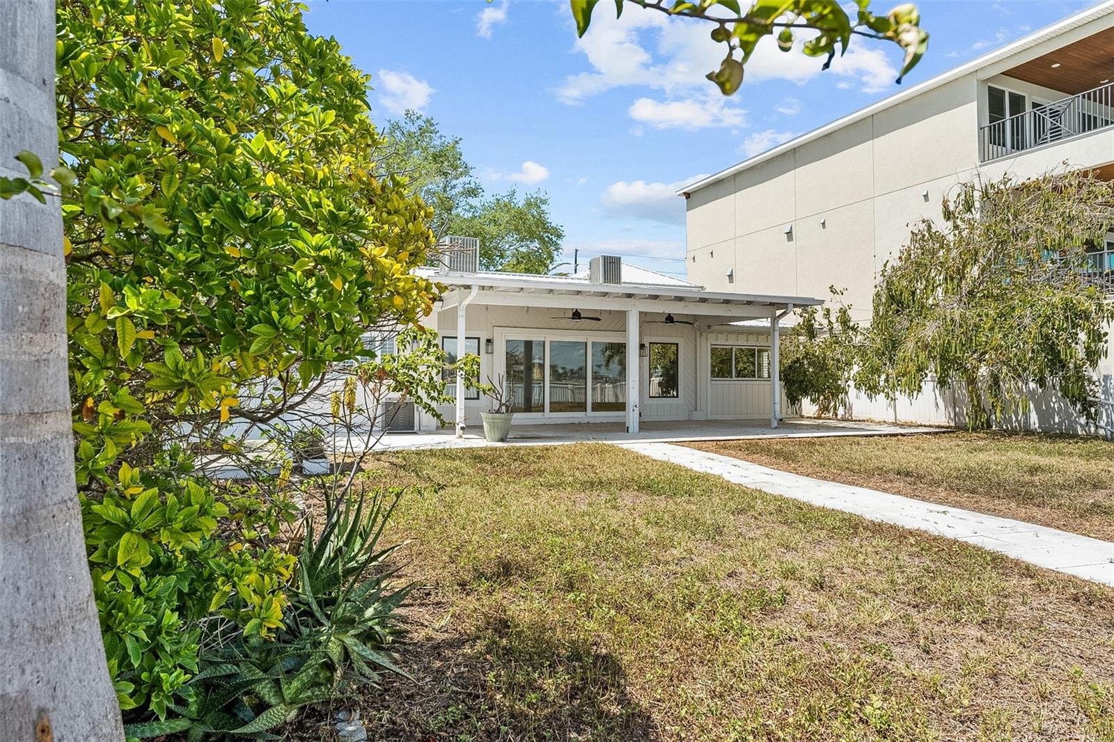 845 BAY ESPLANADE, CLEARWATER BEACH, FL, 33767