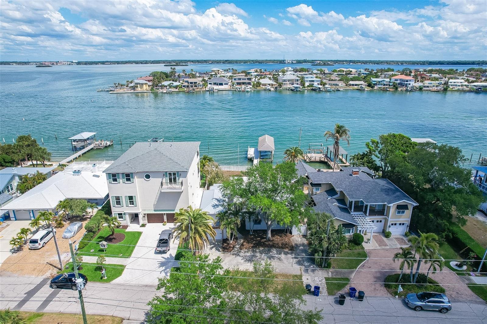 845 BAY ESPLANADE, CLEARWATER BEACH, FL, 33767