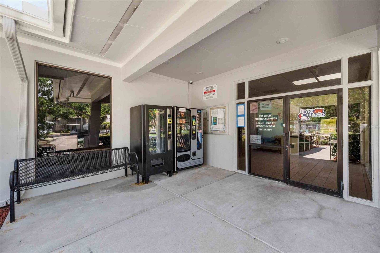 3350 FOX HUNT DR, PALM HARBOR, FL, 34683