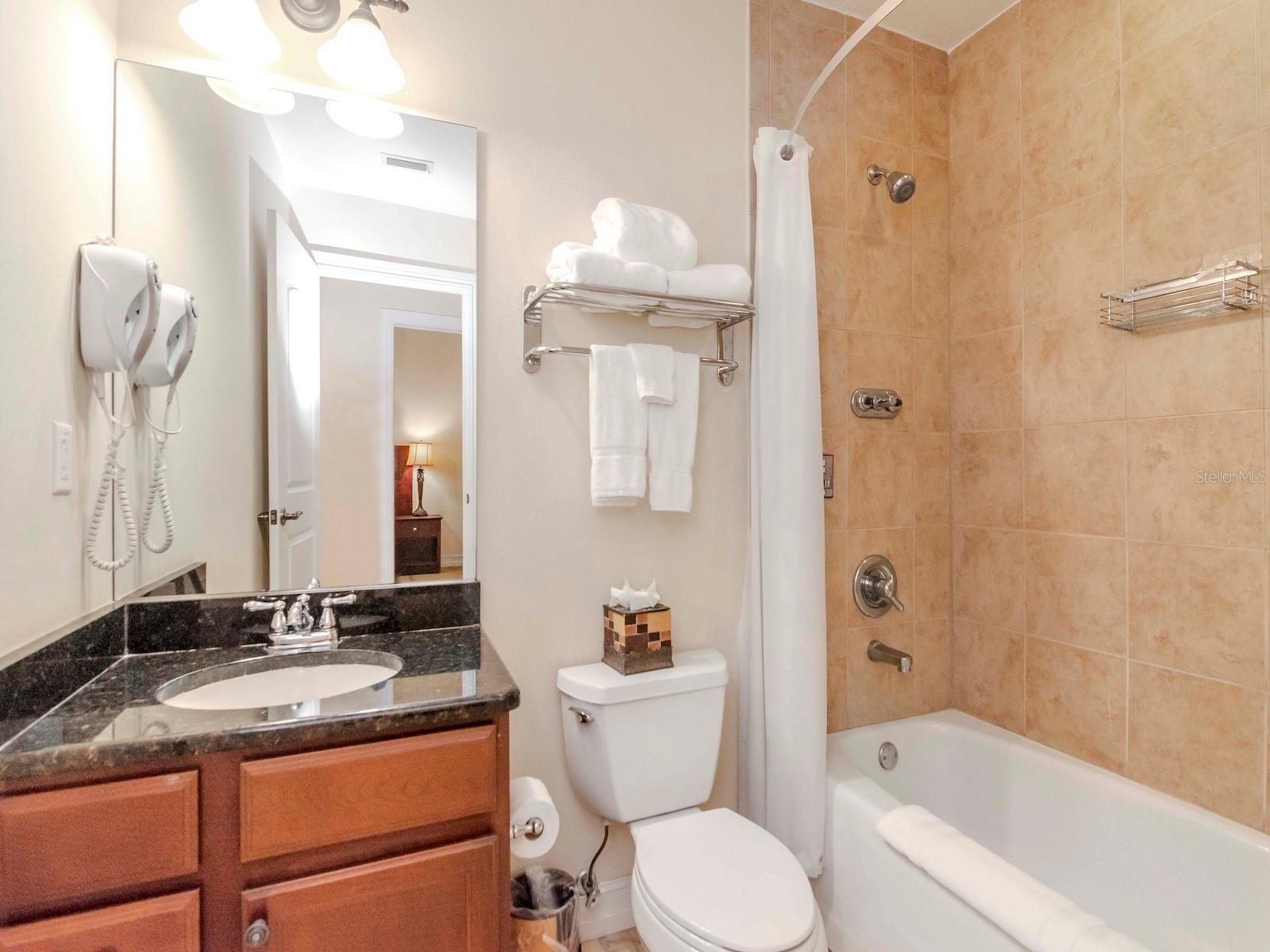 13941 CLUBHOUSE DR #105, TAMPA, FL, 33618