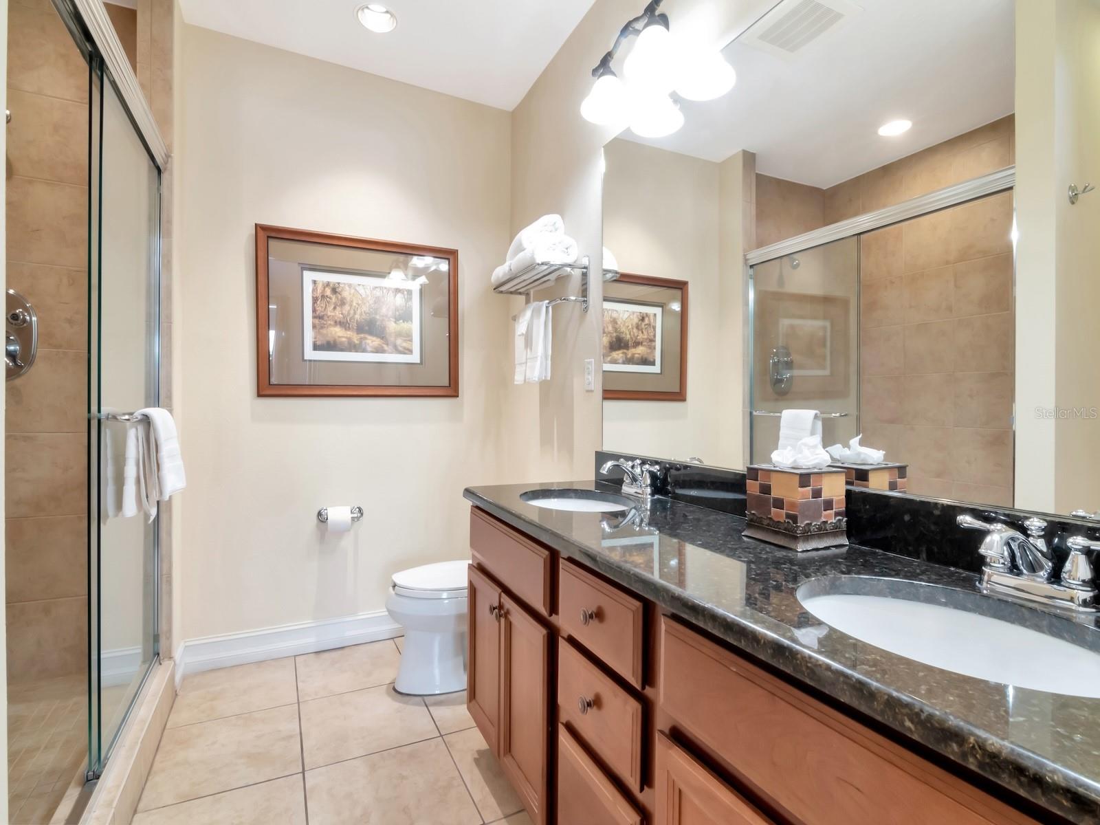 13941 CLUBHOUSE DR #105, TAMPA, FL, 33618