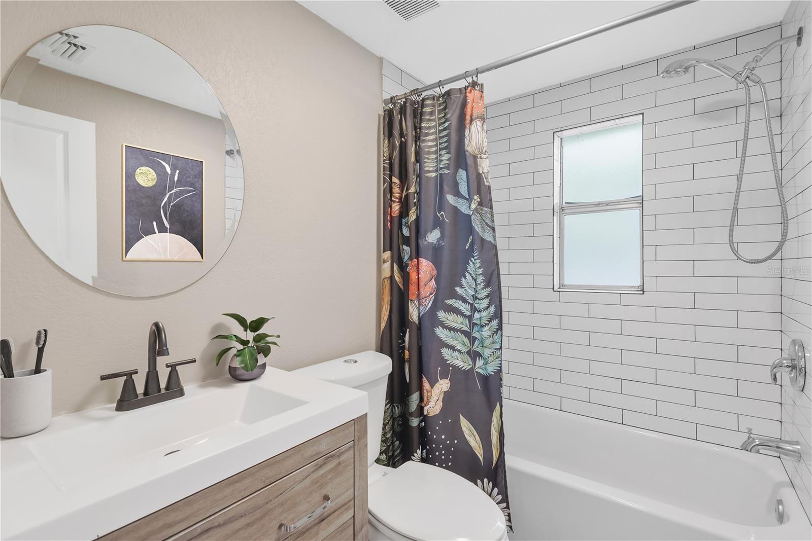 1910 E HENRY AVE, TAMPA, FL, 33610