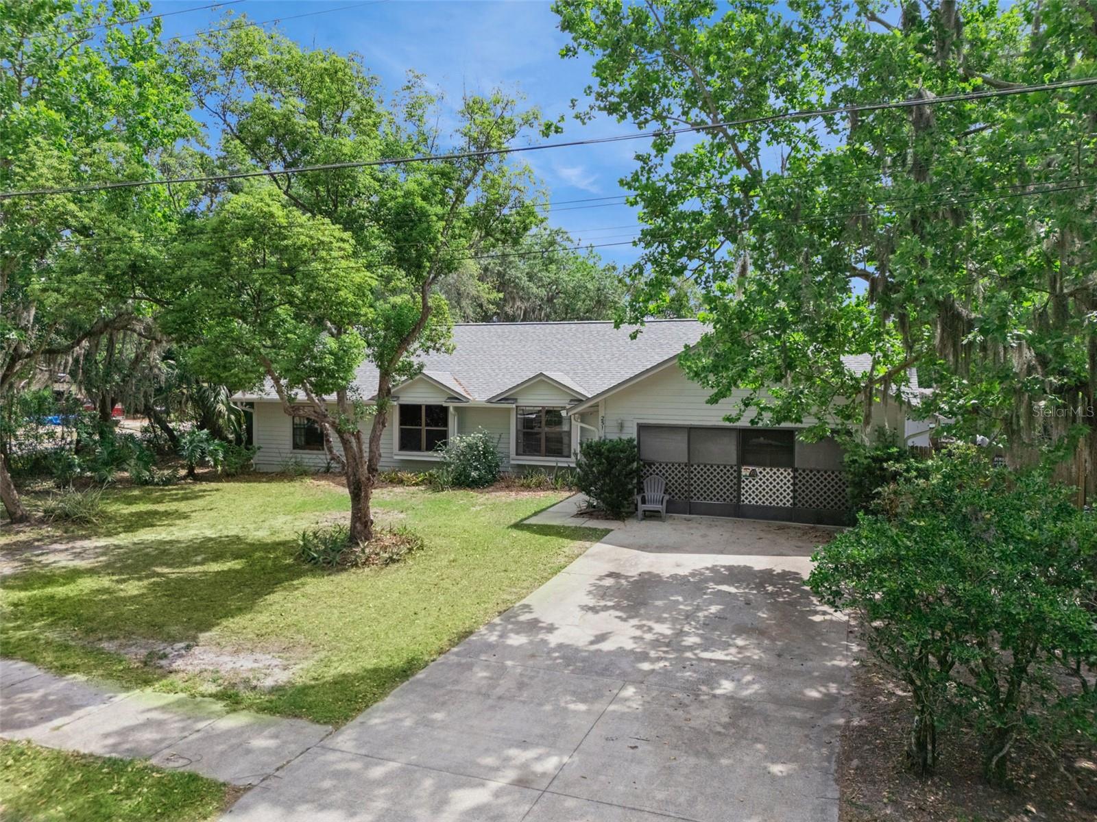 251 AVENUE E, CHULUOTA, FL, 32766