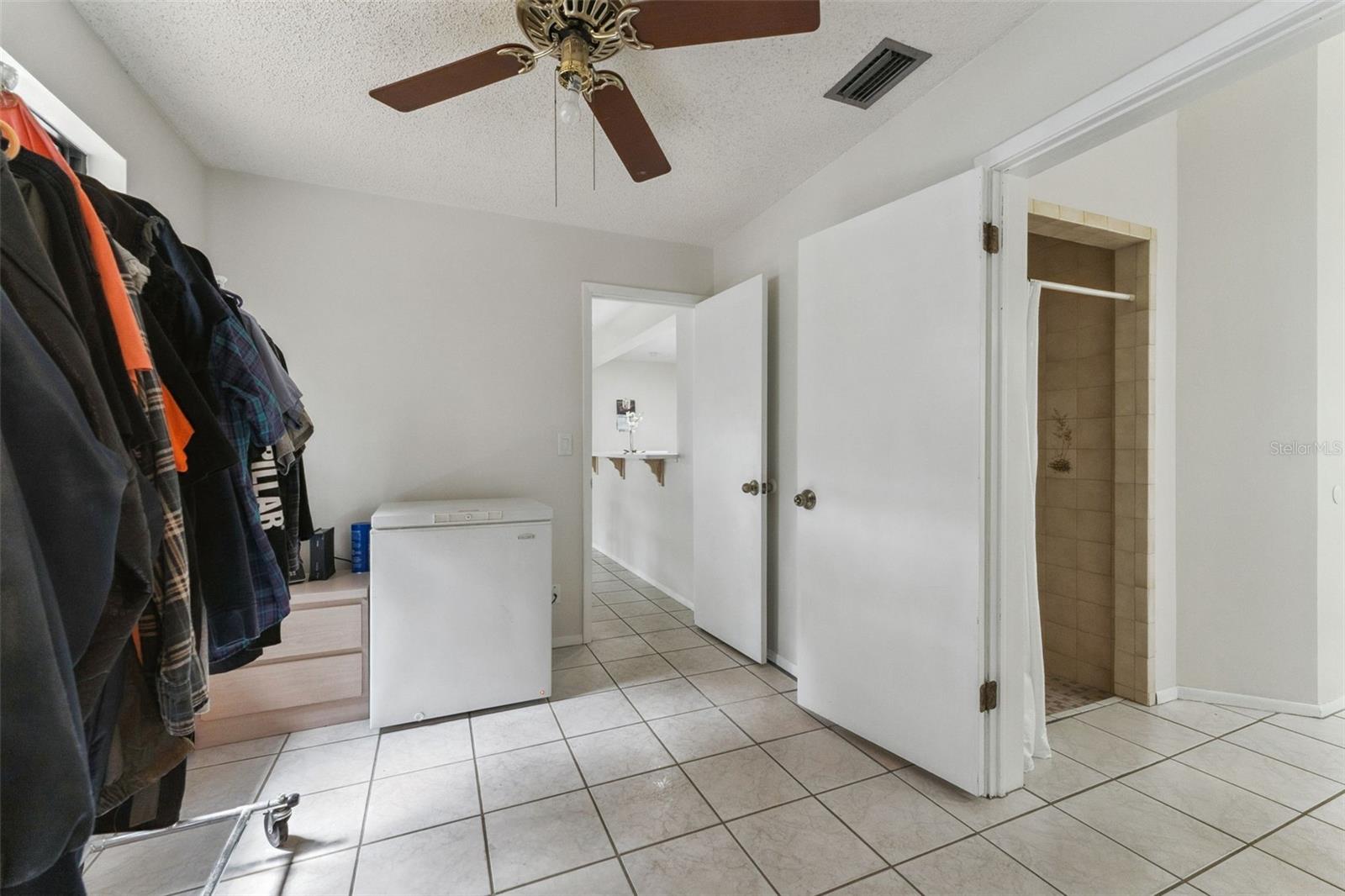 251 AVENUE E, CHULUOTA, FL, 32766