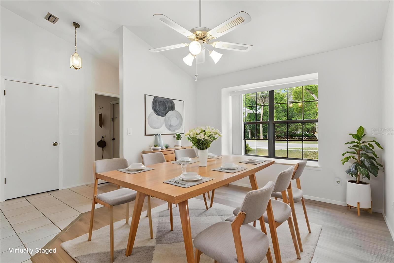 251 AVENUE E, CHULUOTA, FL, 32766