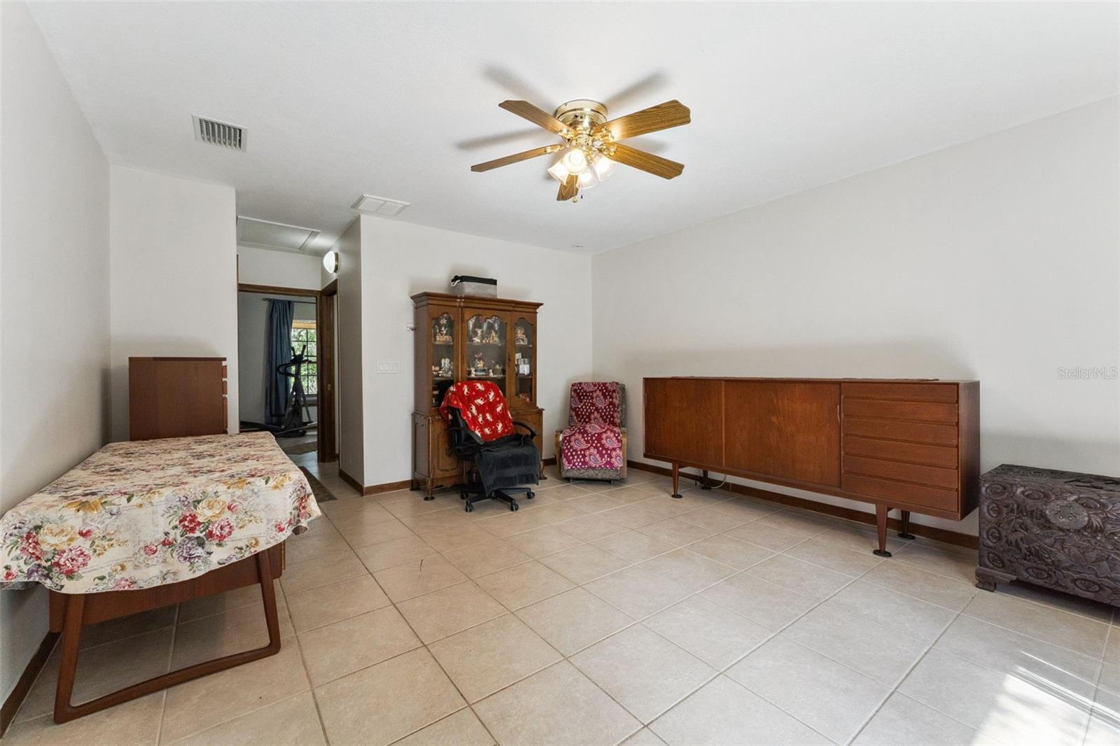 251 AVENUE E, CHULUOTA, FL, 32766