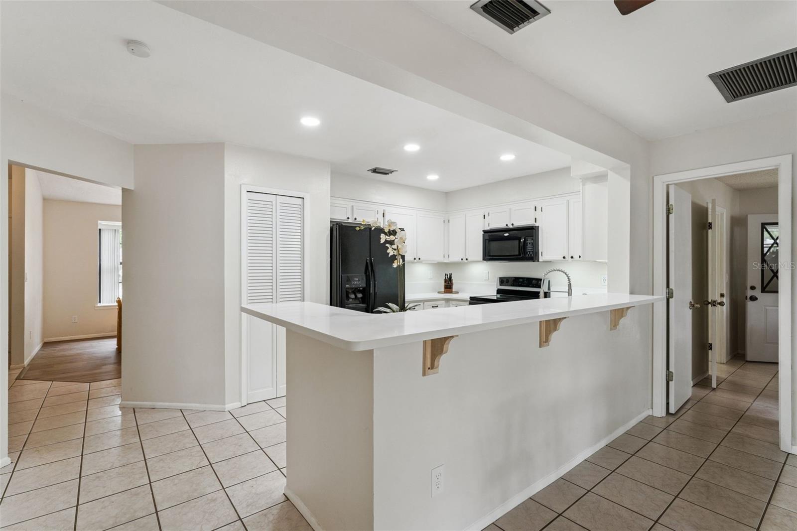 251 AVENUE E, CHULUOTA, FL, 32766