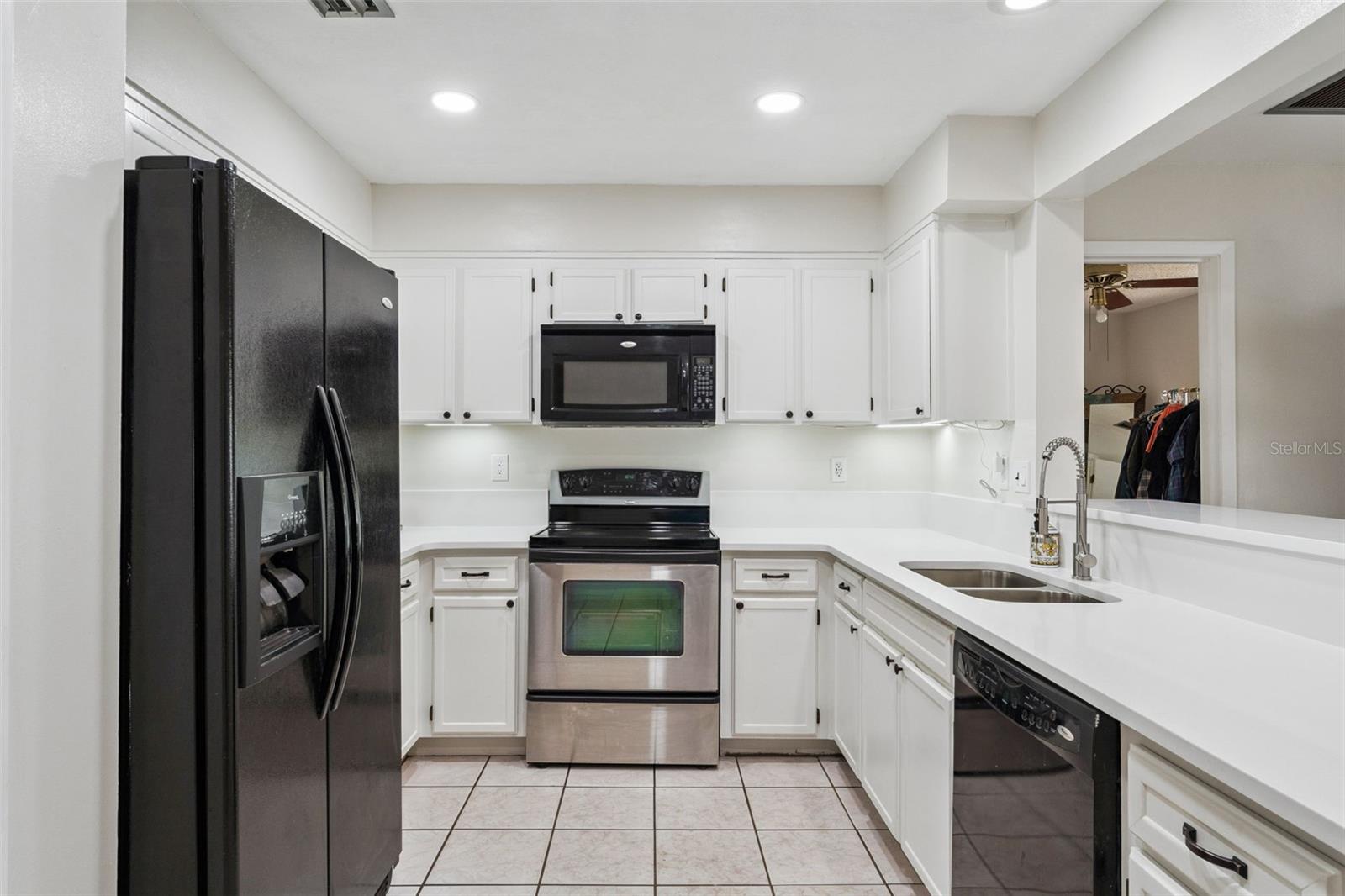 251 AVENUE E, CHULUOTA, FL, 32766