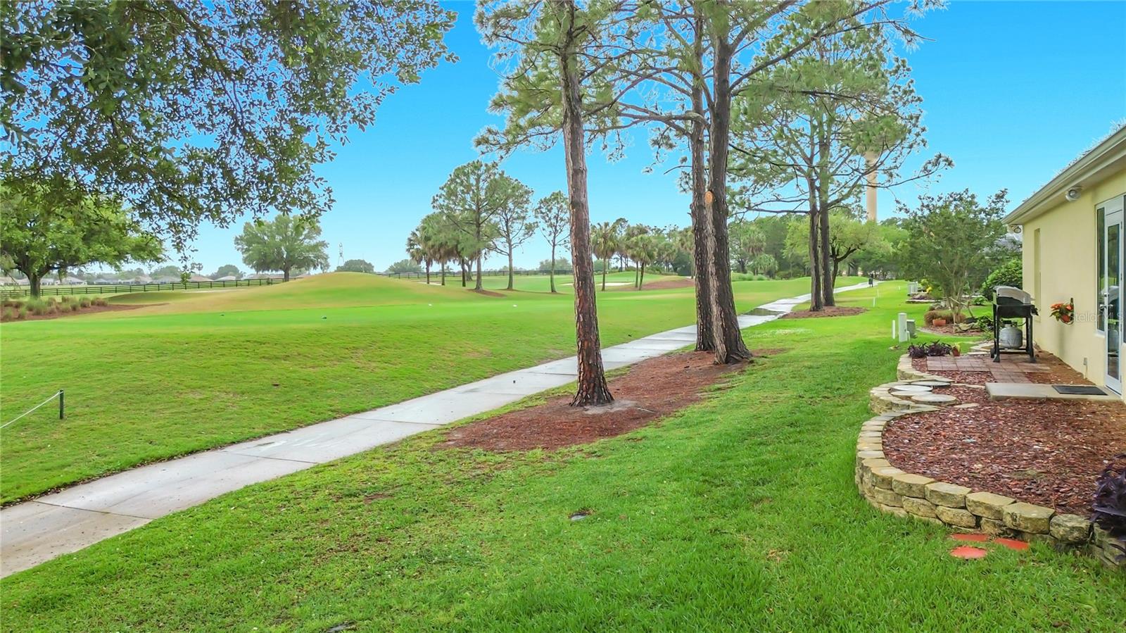 1738 AUGUSTINE DR, THE VILLAGES, FL, 32159