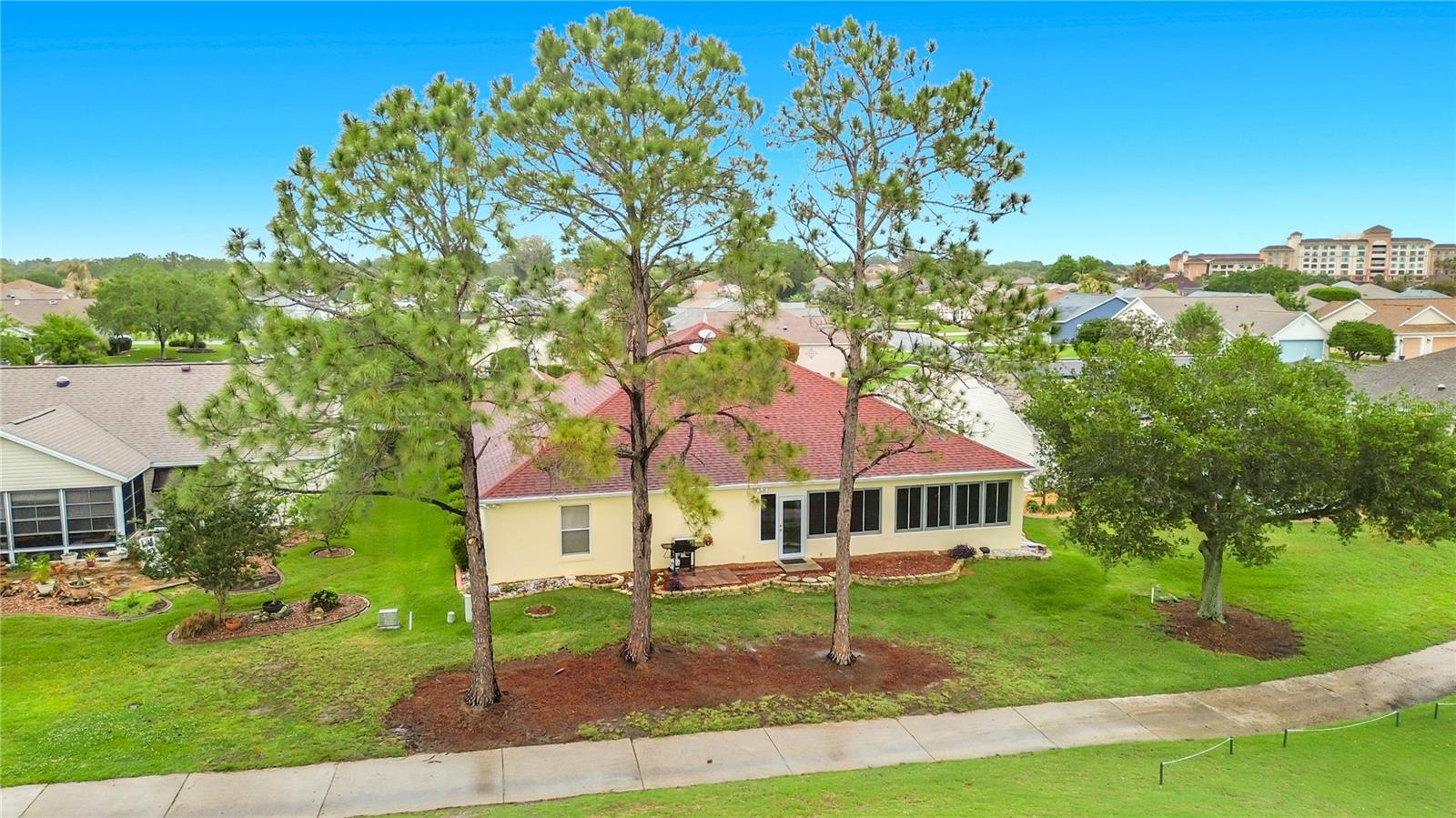 1738 AUGUSTINE DR, THE VILLAGES, FL, 32159