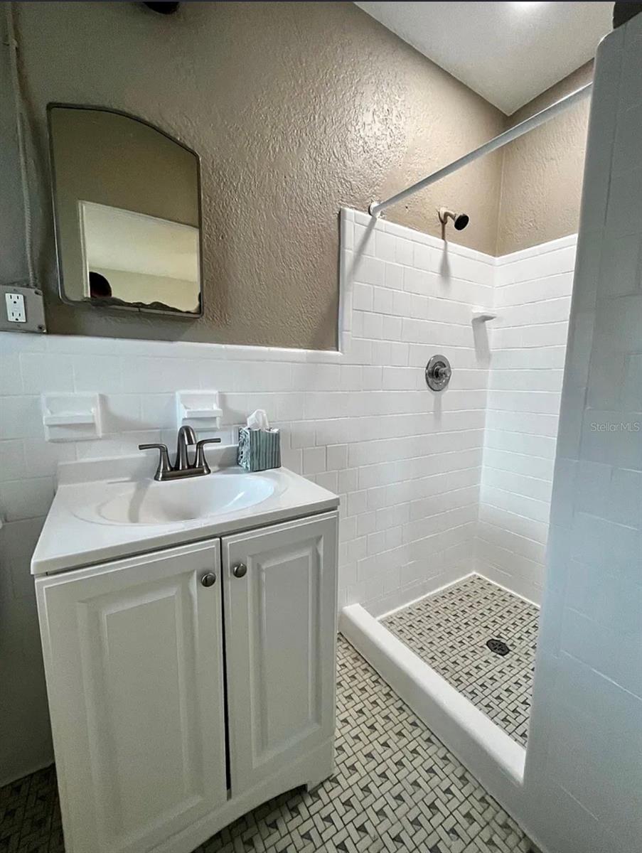 707 ROSERY RD NW #2, LARGO, FL, 33770