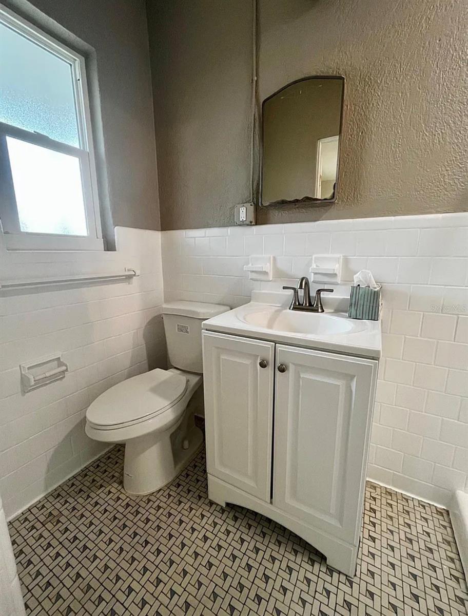 707 ROSERY RD NW #2, LARGO, FL, 33770