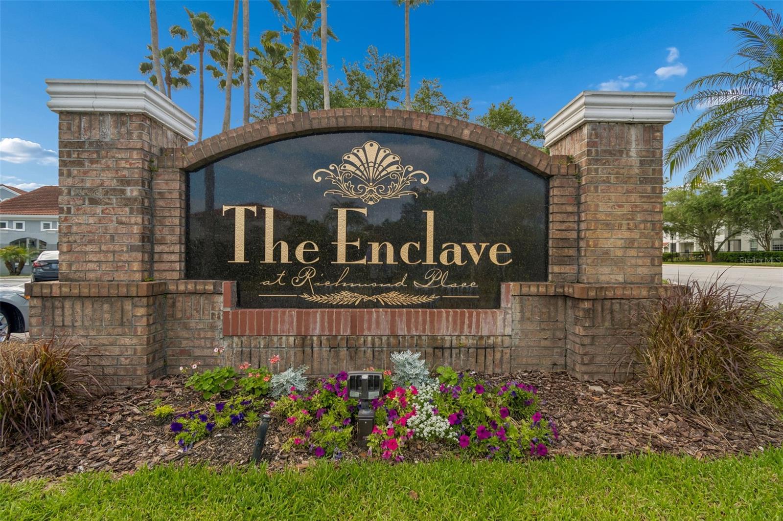 Community - The Enclave at Richmond Place