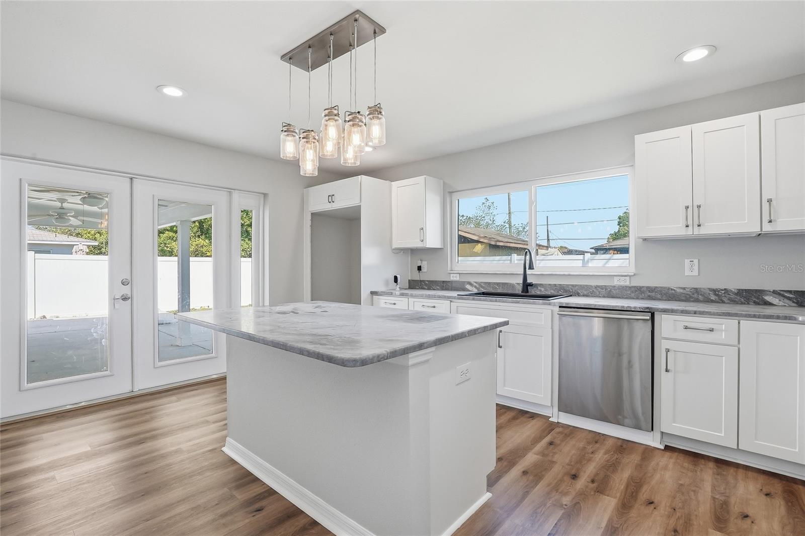 3909 W CARMEN ST, TAMPA, FL, 33609