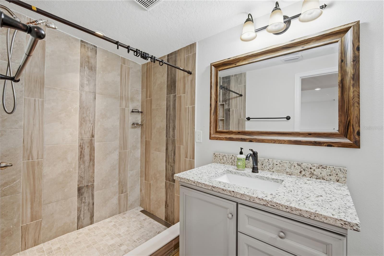 38714 ISLAND AVE, DADE CITY, FL, 33525