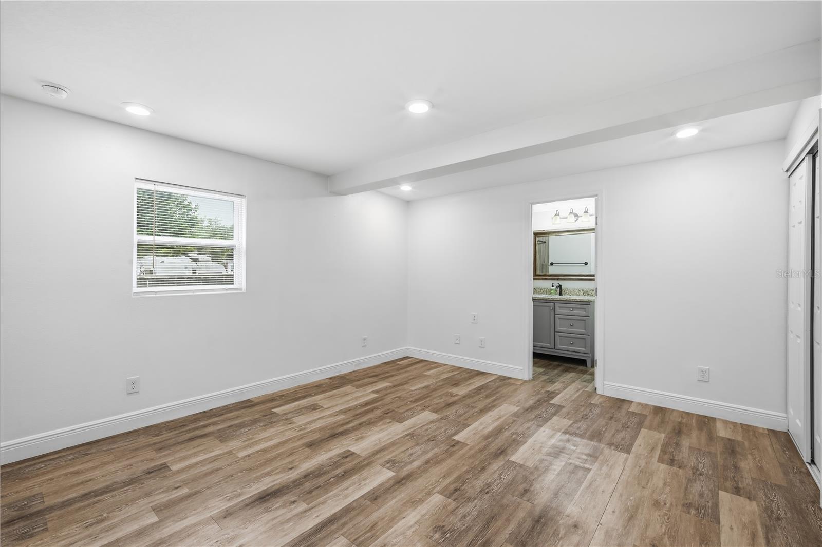 38714 ISLAND AVE, DADE CITY, FL, 33525