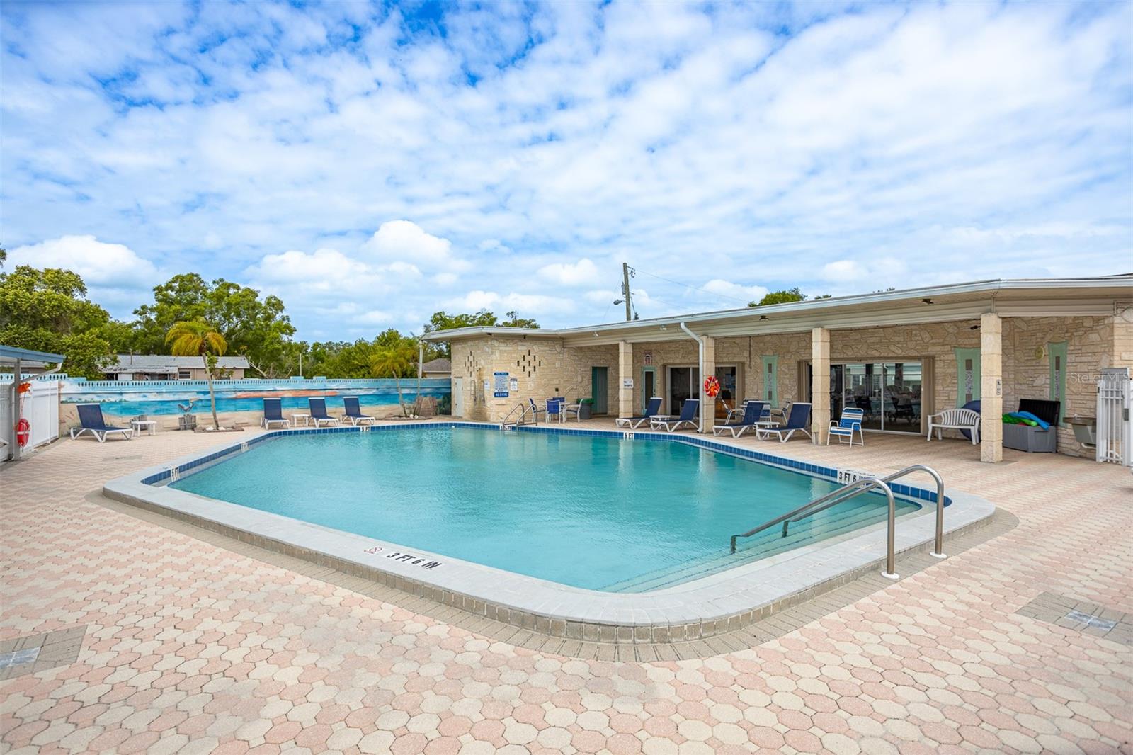 250 ROSERY RD NW #298, LARGO, FL, 33770