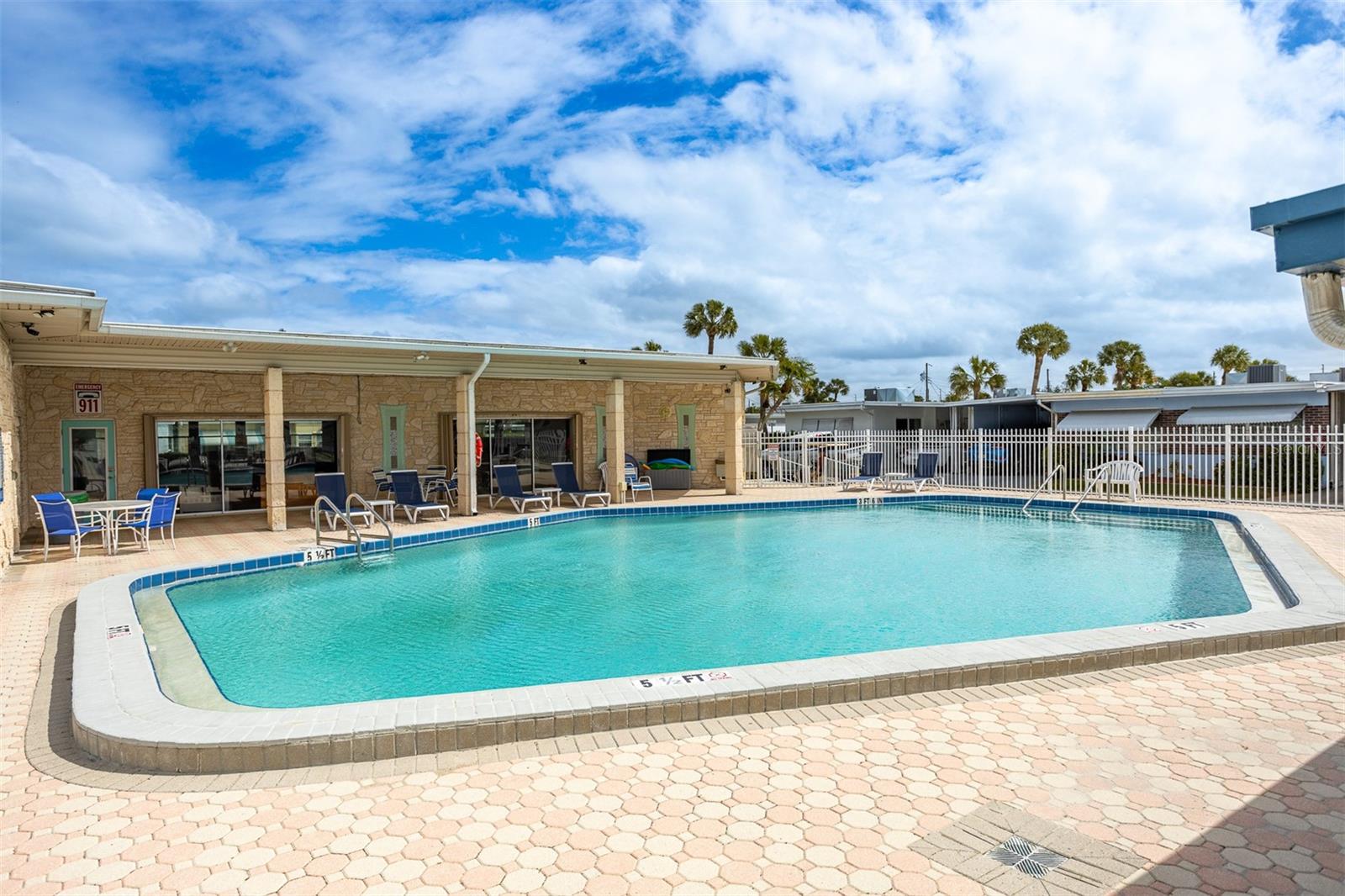 250 ROSERY RD NW #298, LARGO, FL, 33770