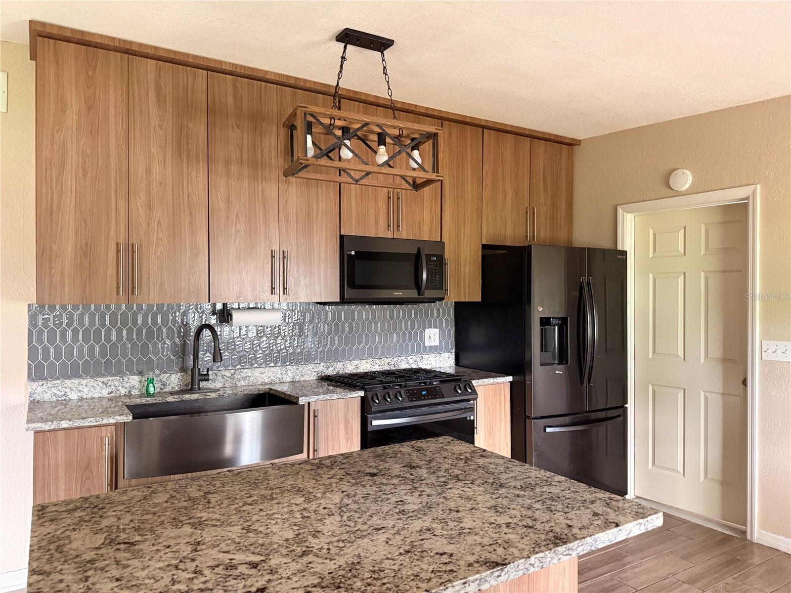 201 BRADSHAW DR, SANFORD, FL, 32771