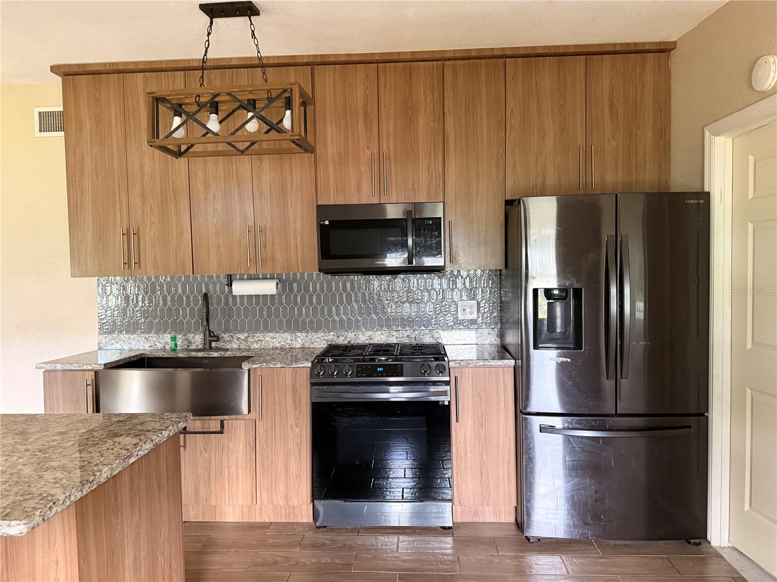 201 BRADSHAW DR, SANFORD, FL, 32771