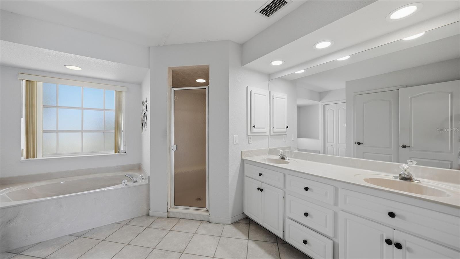 2165 ONONDAGA LN, PUNTA GORDA, FL, 33983