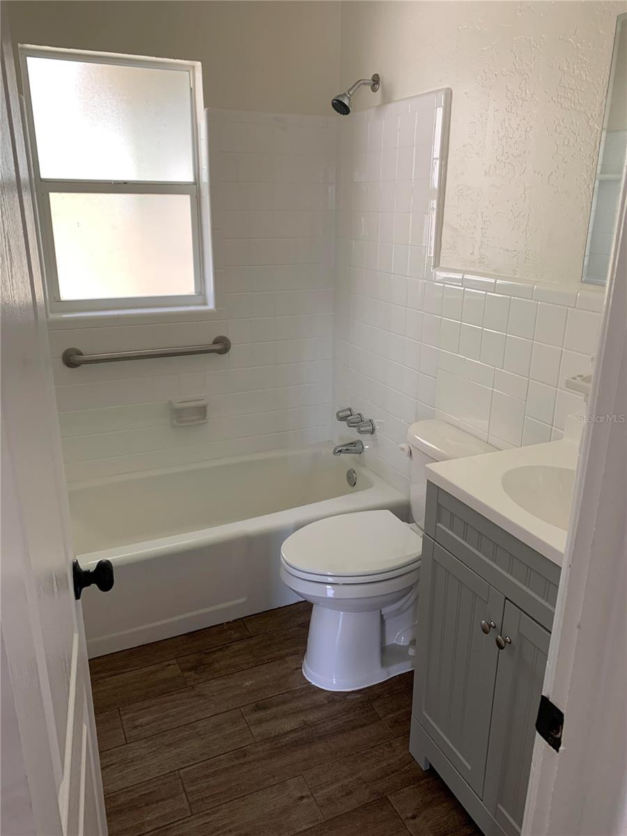 127 E KENTUCKY AVE, DELAND, FL, 32724