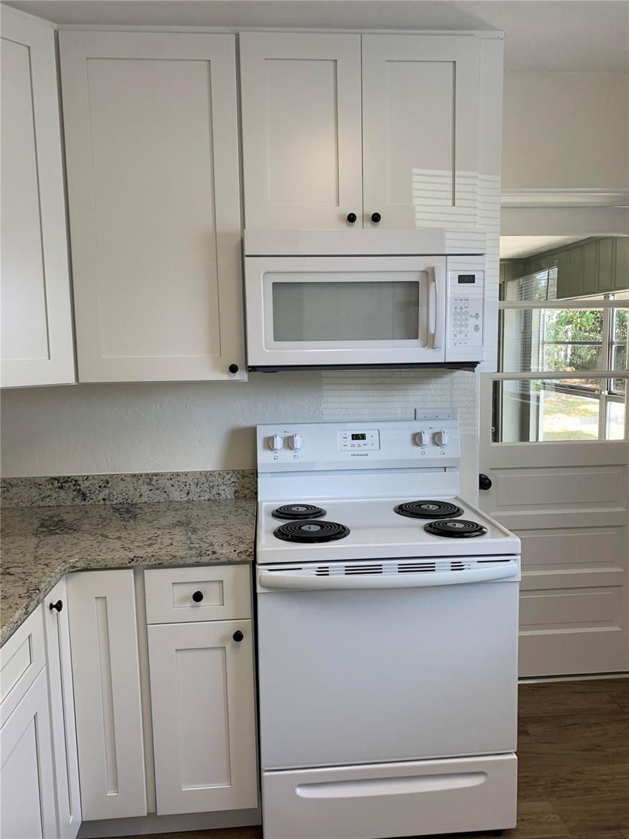 127 E KENTUCKY AVE, DELAND, FL, 32724