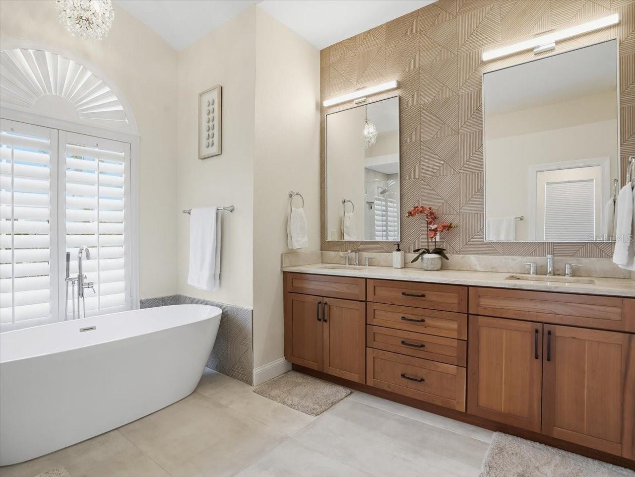 109 16TH ST, BELLEAIR BEACH, FL, 33786