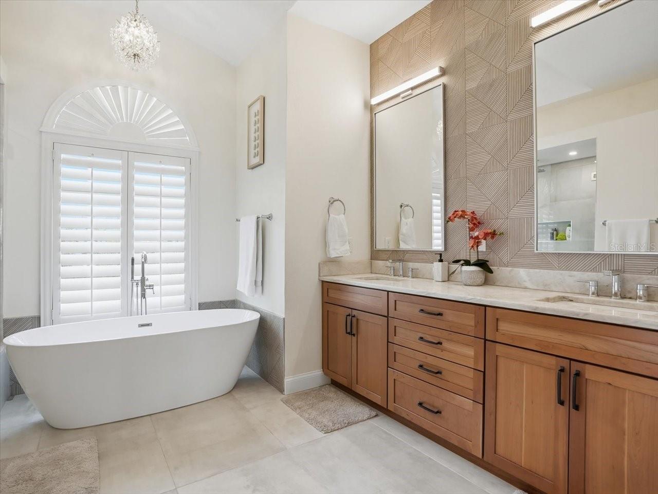 109 16TH ST, BELLEAIR BEACH, FL, 33786