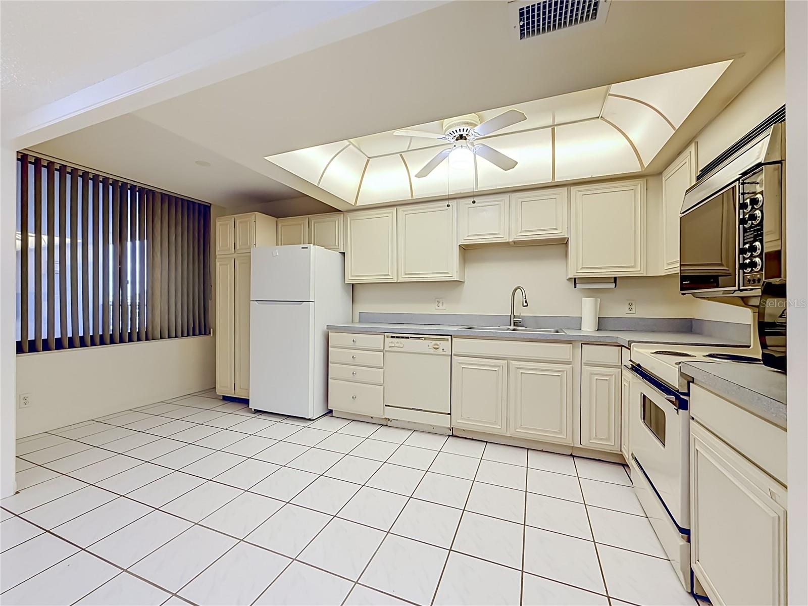 7100 SUNSET WAY #207, ST PETE BEACH, FL, 33706