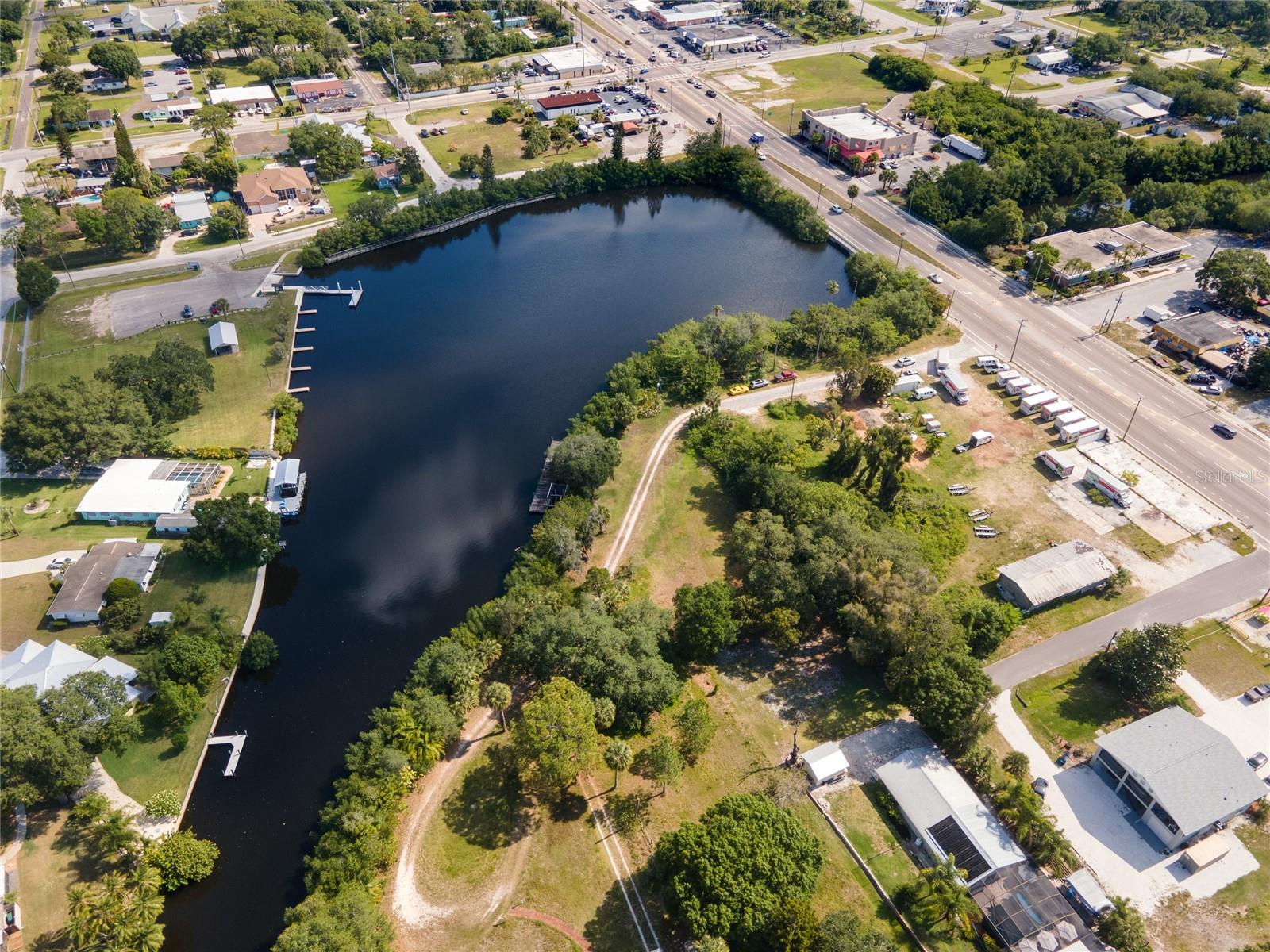 102 DICKMAN DR SW, RUSKIN, FL, 33570