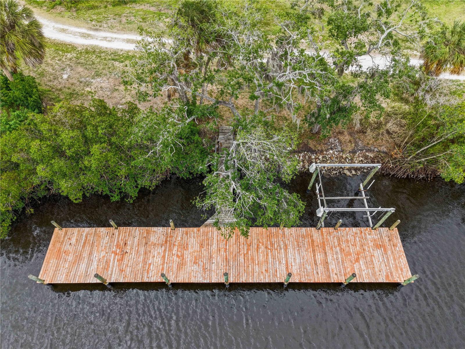 102 DICKMAN DR SW, RUSKIN, FL, 33570