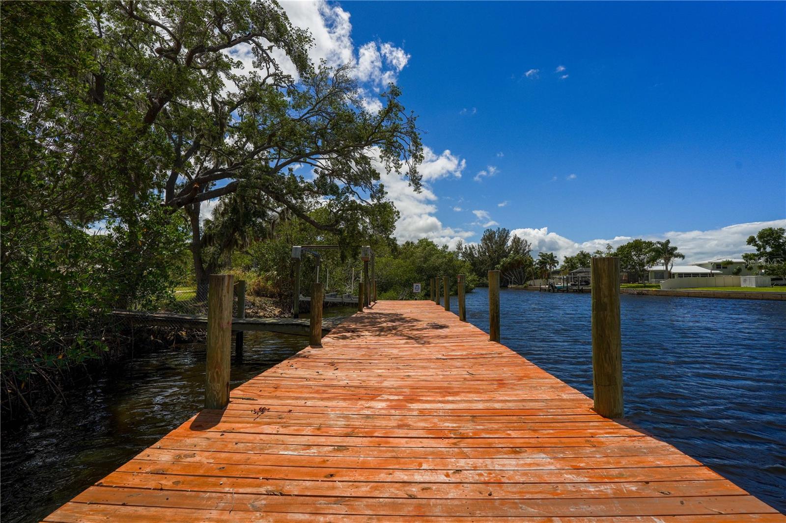 102 DICKMAN DR SW, RUSKIN, FL, 33570