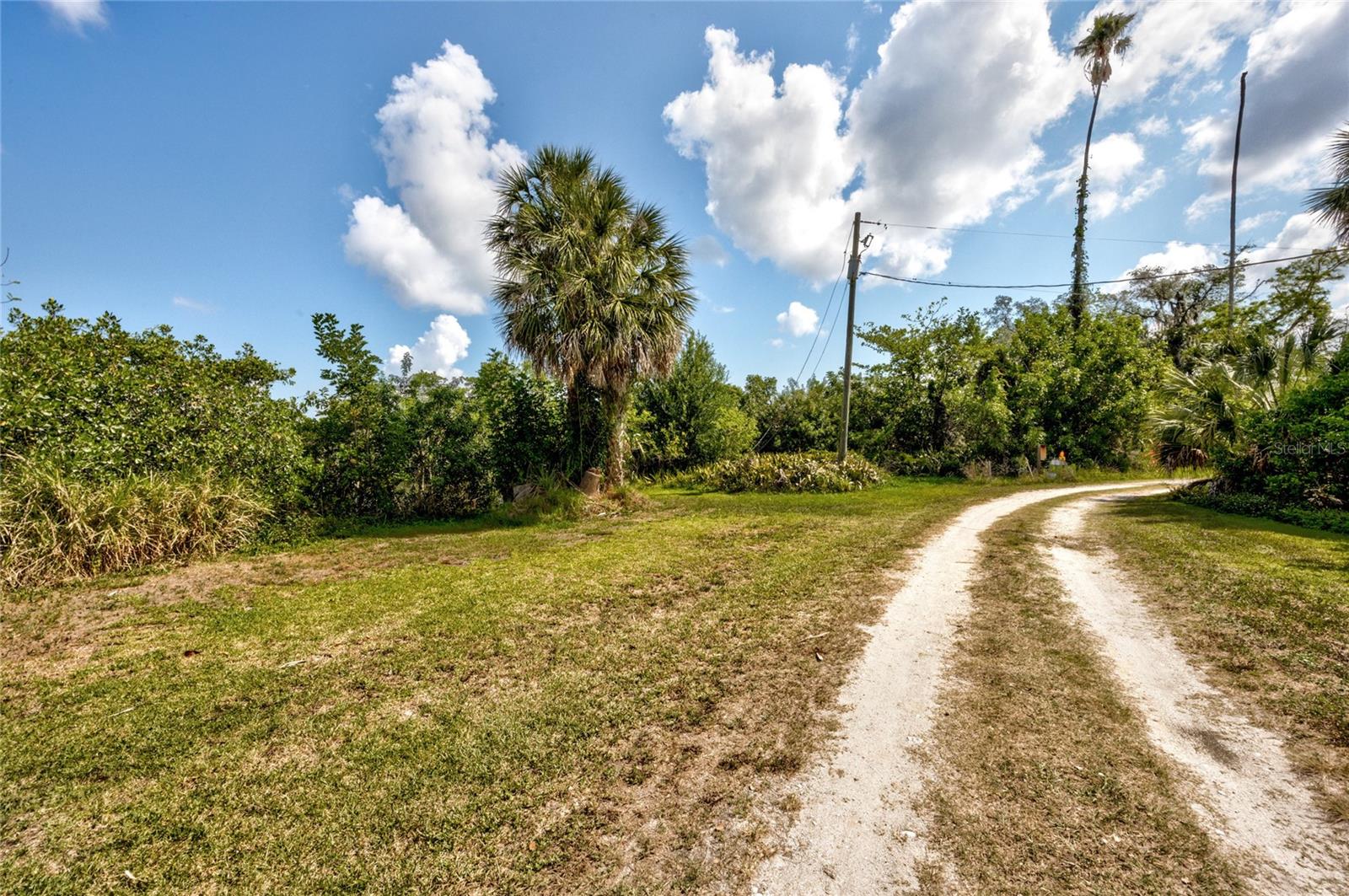102 DICKMAN DR SW, RUSKIN, FL, 33570