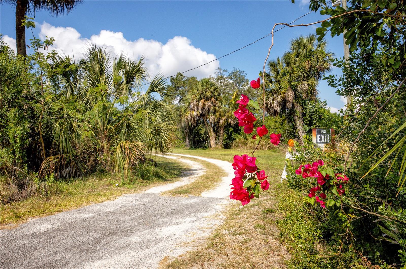 102 DICKMAN DR SW, RUSKIN, FL, 33570