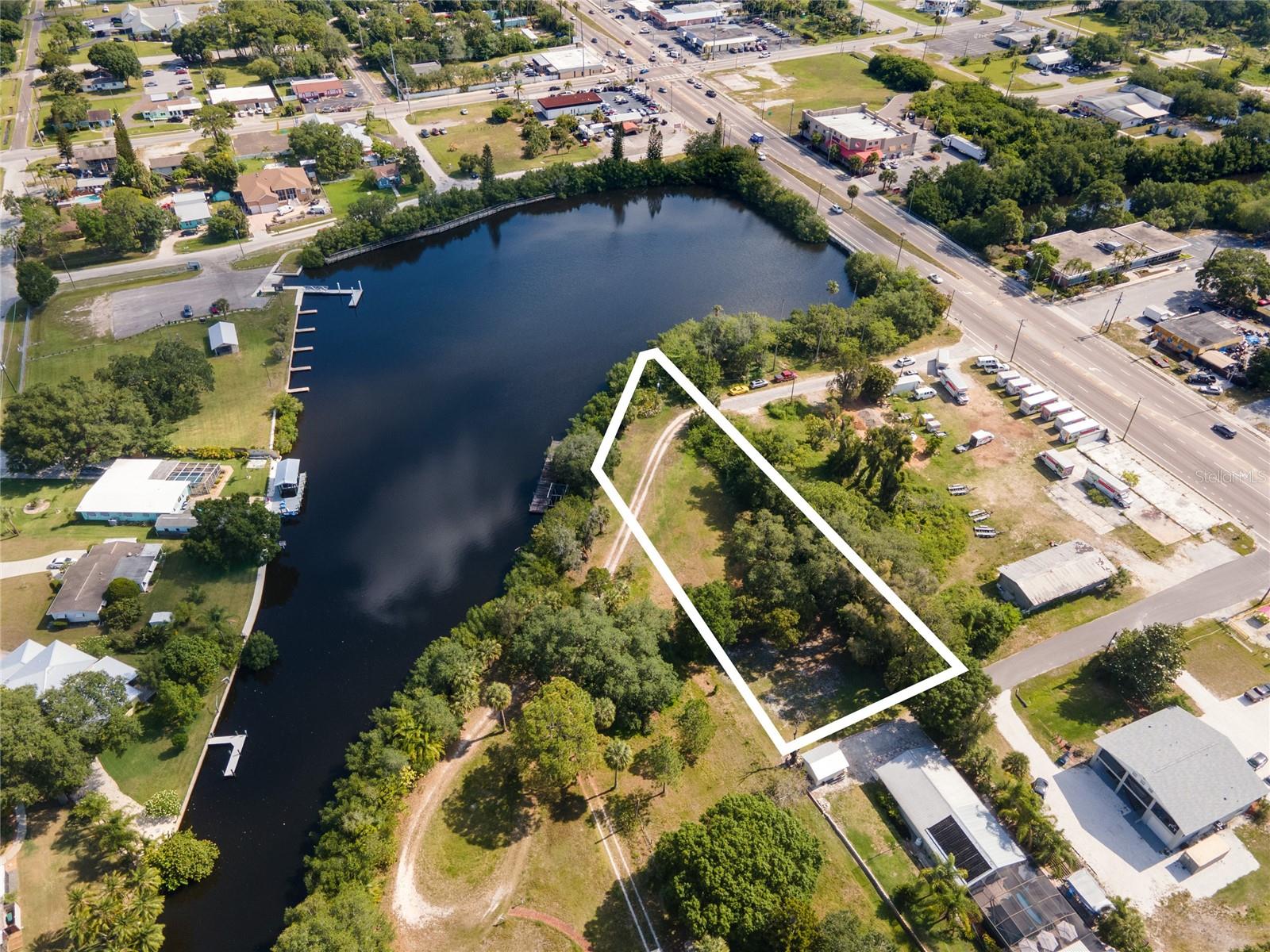 102 DICKMAN DR SW, RUSKIN, FL, 33570