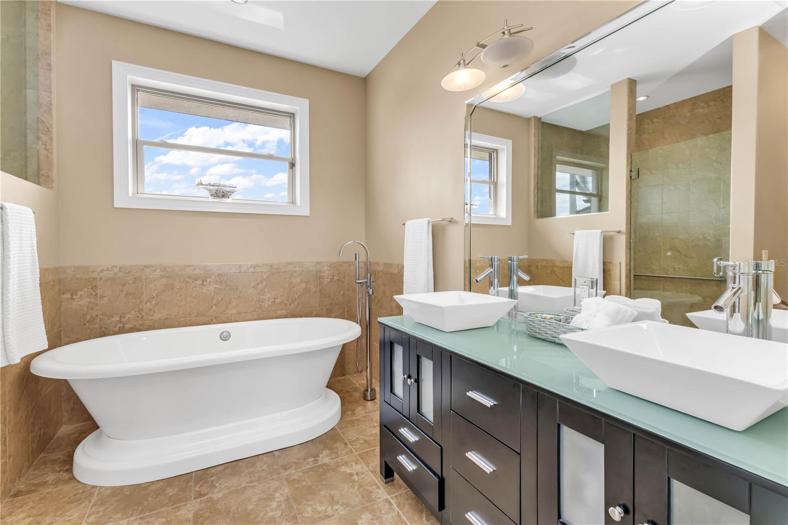 44 COLONY POINT DR, PUNTA GORDA, FL, 33950