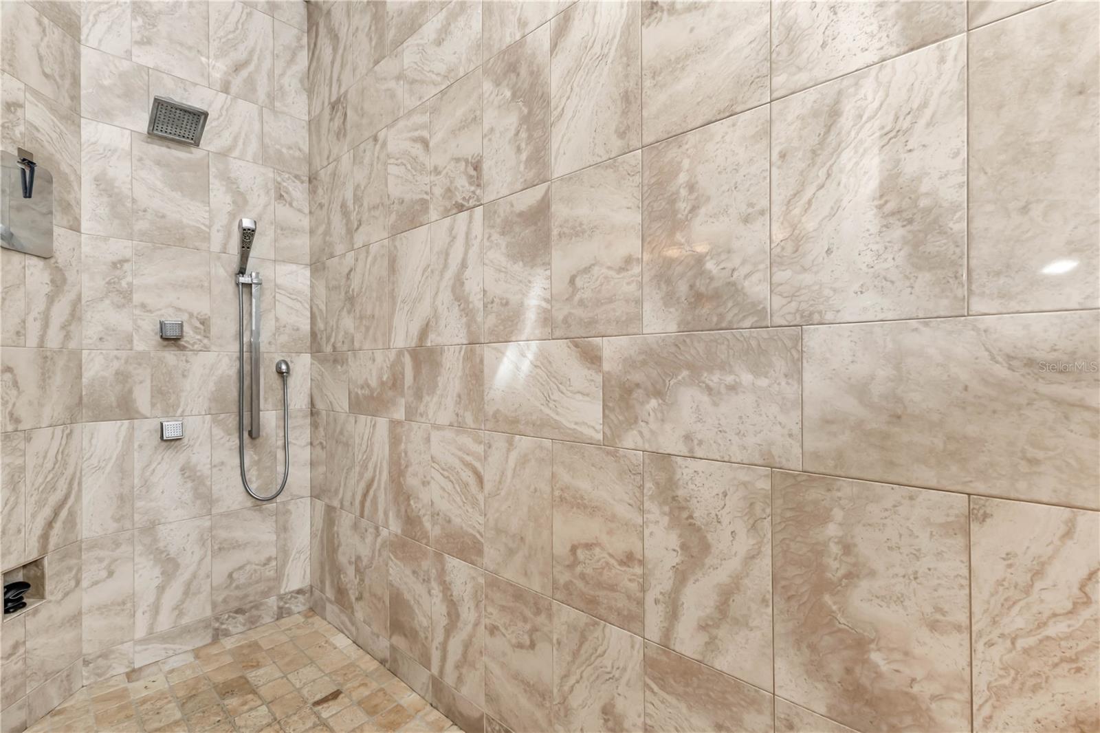 44 COLONY POINT DR, PUNTA GORDA, FL, 33950