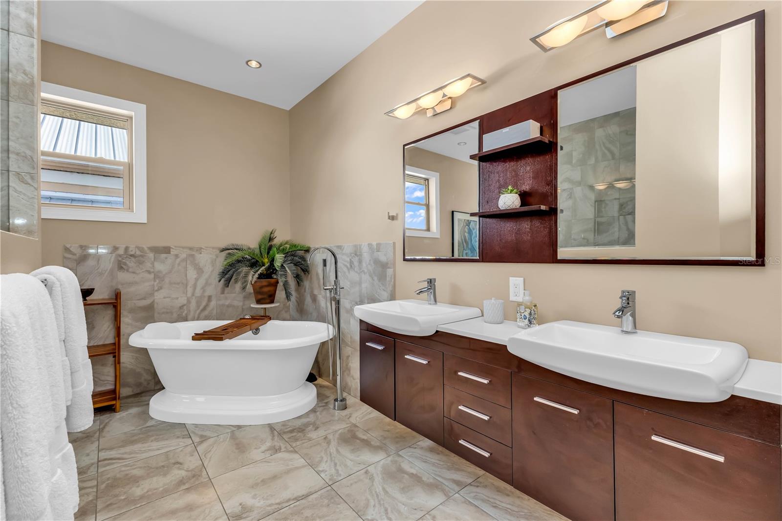 44 COLONY POINT DR, PUNTA GORDA, FL, 33950