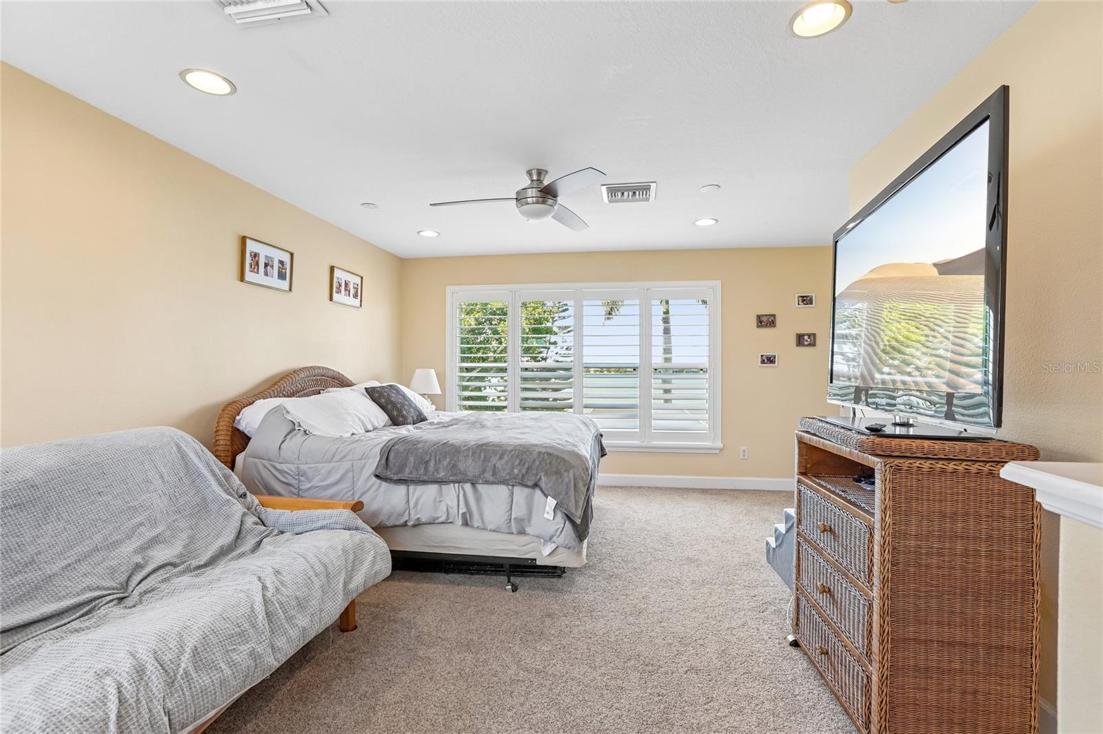 1638 MIRA LAGO CIR, RUSKIN, FL, 33570