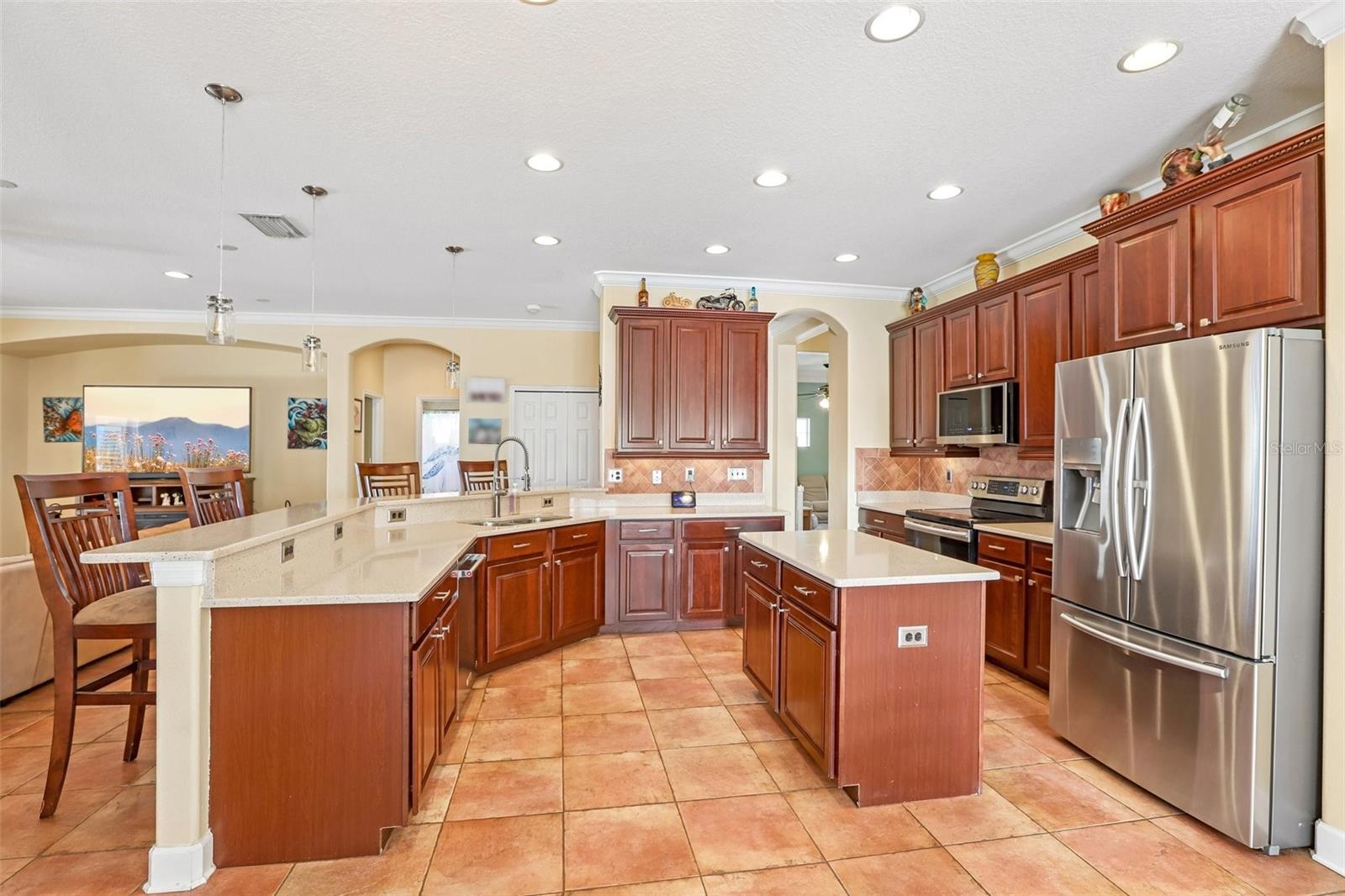 1638 MIRA LAGO CIR, RUSKIN, FL, 33570