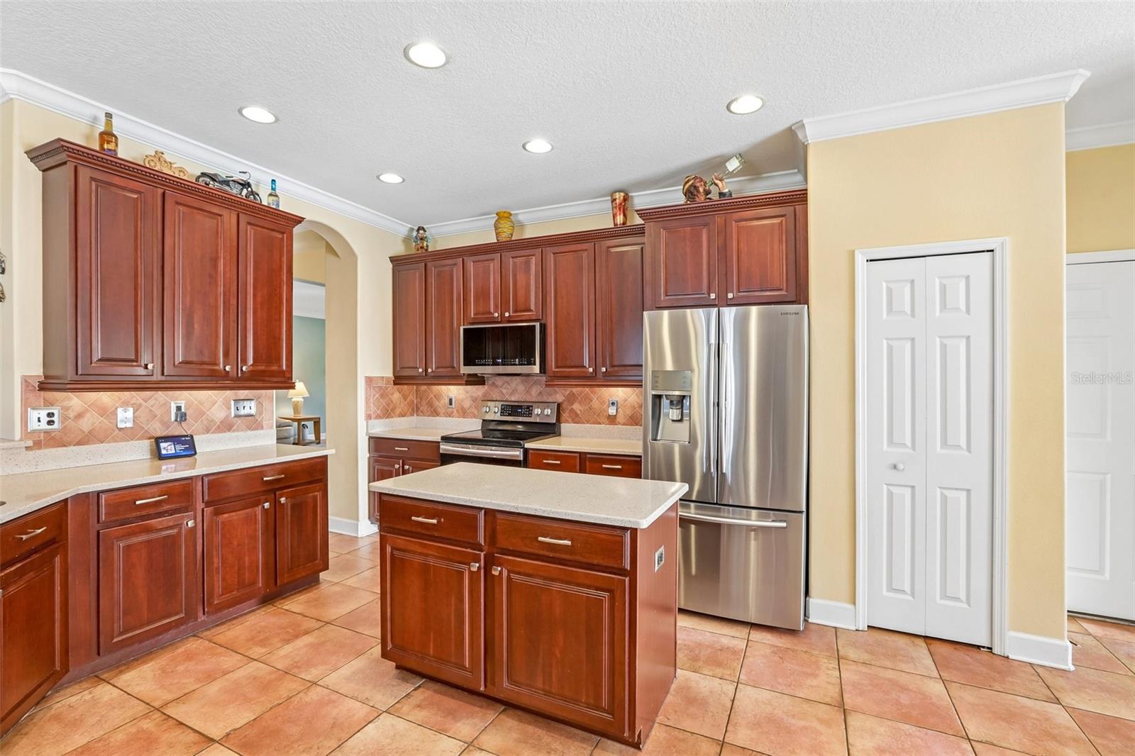 1638 MIRA LAGO CIR, RUSKIN, FL, 33570