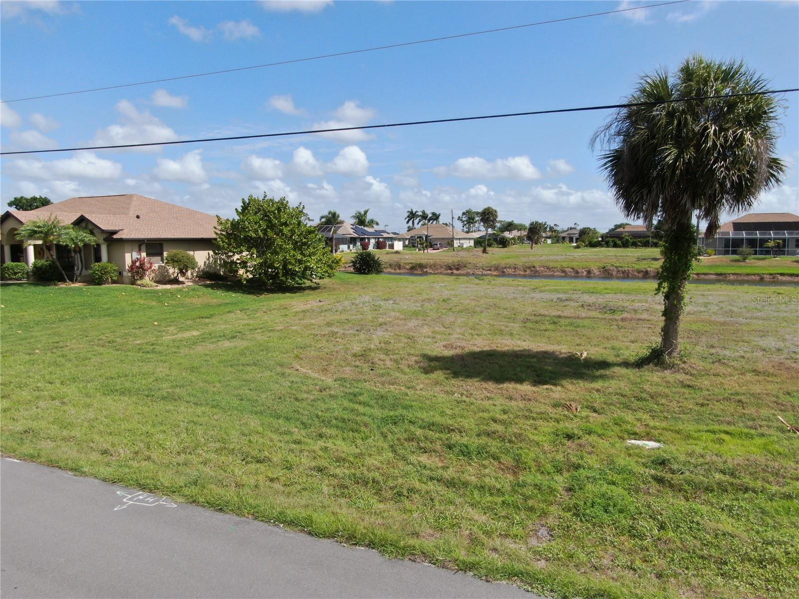 35 & 37 TOURNAMENT RD, ROTONDA WEST, FL, 33947